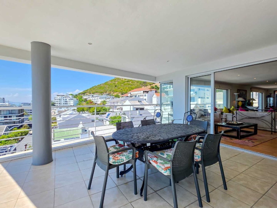 3 Bedroom Property for Sale in Sea Point Western Cape